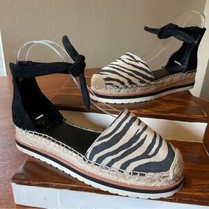 Vince Camuto Binadee Zebra Platform Espadrille Sandal Shoes Black Zip Ankle 7.5